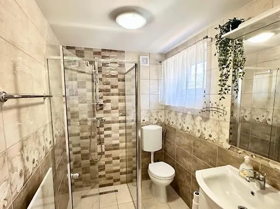 Bibic Vendeghaz * Kaposvár